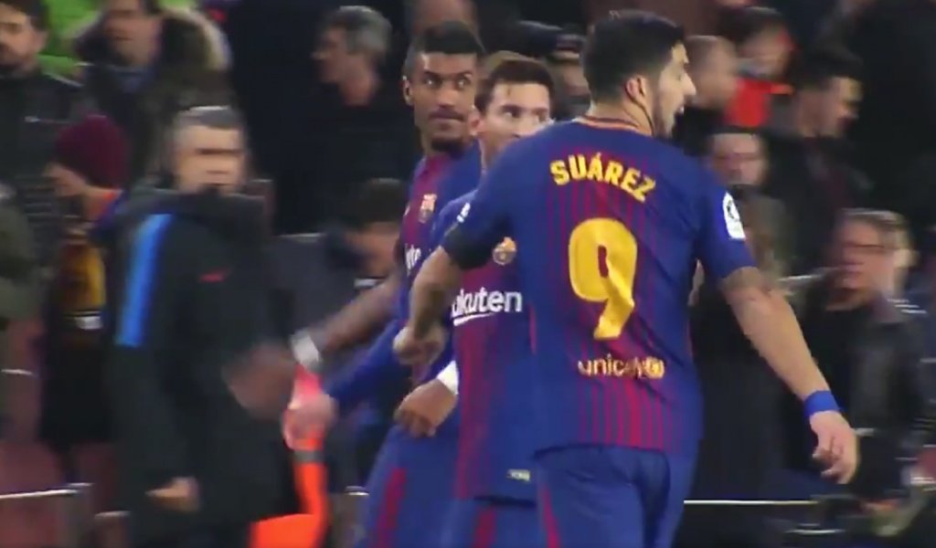 Messi y Luis Suárez, enfadados con Mateu Lahoz. Captura/#0