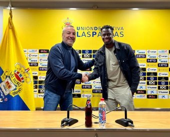 Mfulu will be comitted to Las Palmas until 30th June 2025. Twitter/UDPL_Oficial
