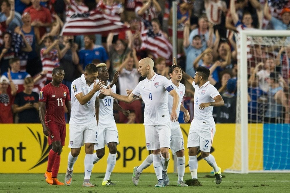 Michael Bradley (3rd R) of the United States celebrates a goal with teammates during the CONCACAF Gold Cup match against Panama in Kansas City, Kansas on July 13, 2015