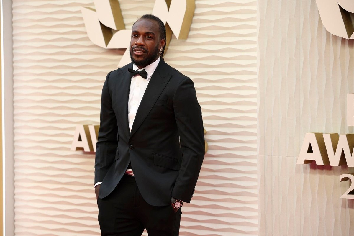 Antonio's comeback halted as Brentford move falls through