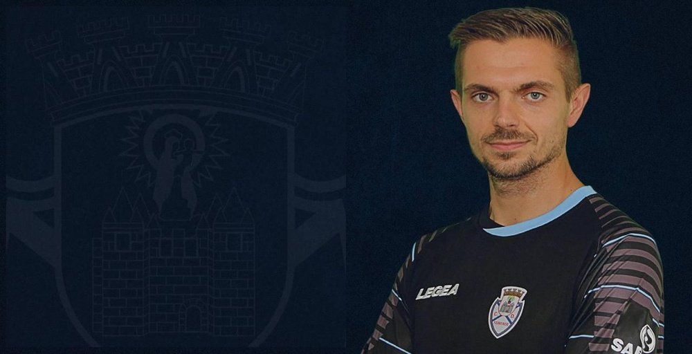 Miskiewicz firma por el Feirense. CDFeirense