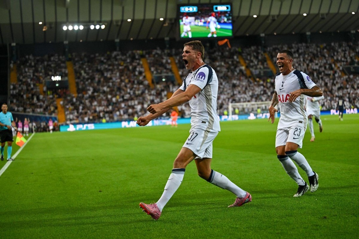 Porro's record underscores Tottenham's involvement in attacking fixtures. EFE