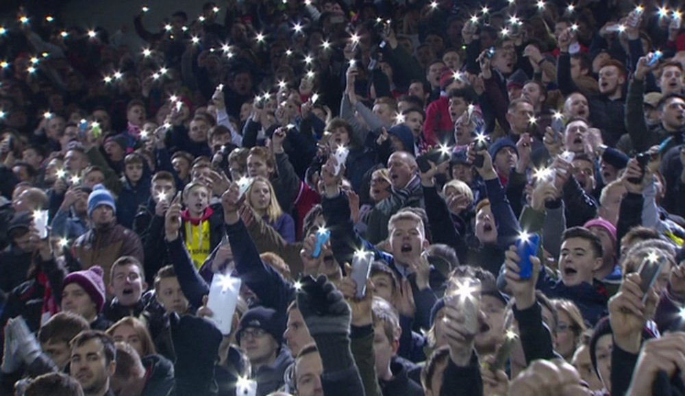 Middlesbrough fans pay tribute to BBC commentator Ali Brownlee. Twitter