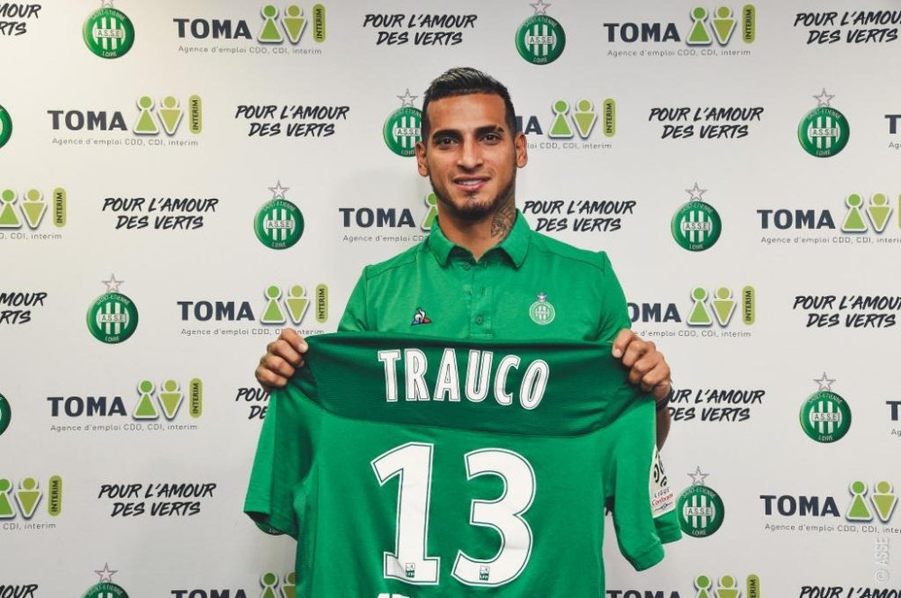Miguel Trauco signe à Saint-Etienne jusqu’en juin 2022. EFE