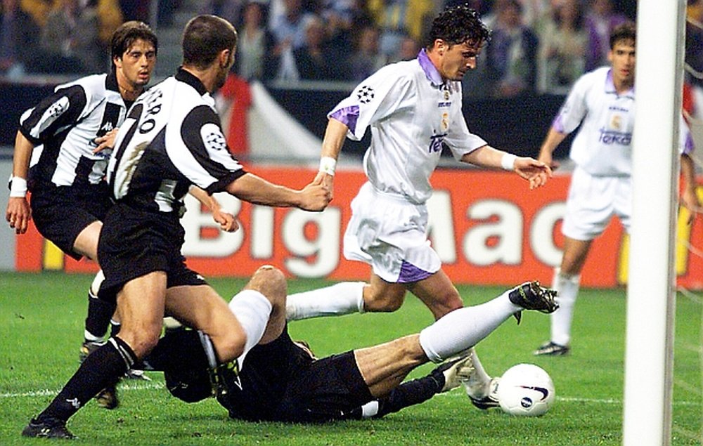 L'ex attaccante del Real Mijatovic segna in fuorigioco il gol in finale di Champions '98.