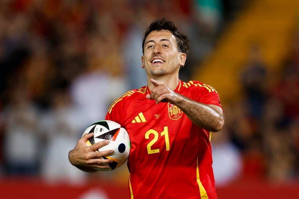 Oyarzabal stole the show against Andorra with a hat trick. EFE
