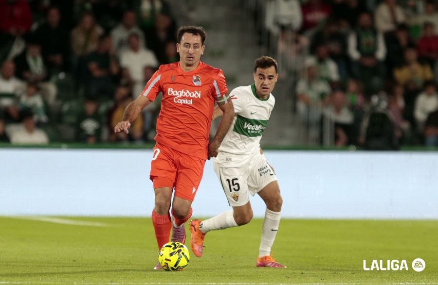 Oyarzabal baja las pulsaciones del Elche