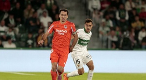 Oyarzabal baja las pulsaciones del Elche