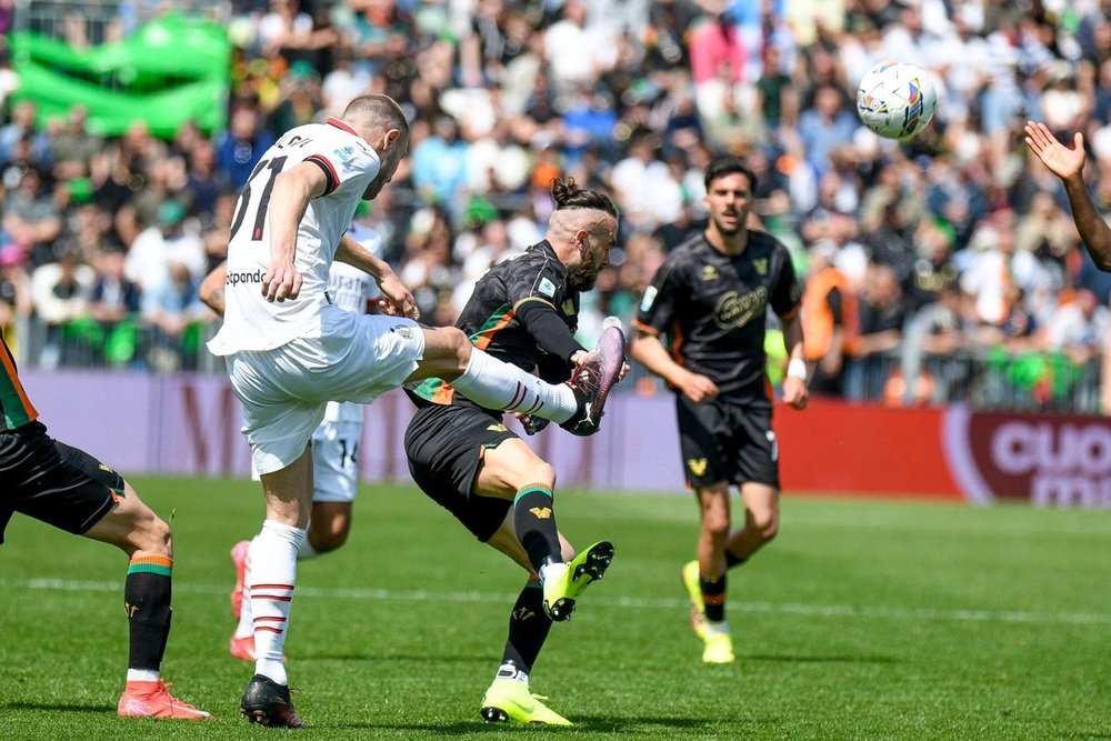 El Milan se aferra a la batalla por Europa. EFE