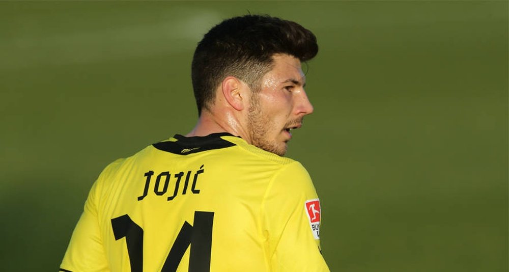 Milos Jojic, en un encuentro del Borussia Dortmund. BVB
