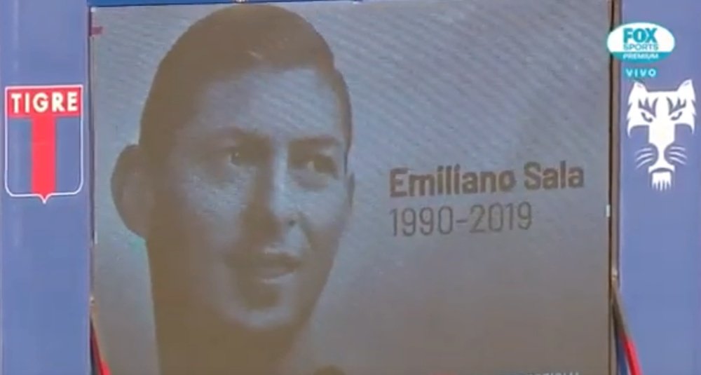 Minuto de silencio en honor a Emiliano Sala. Captura/FOXSports