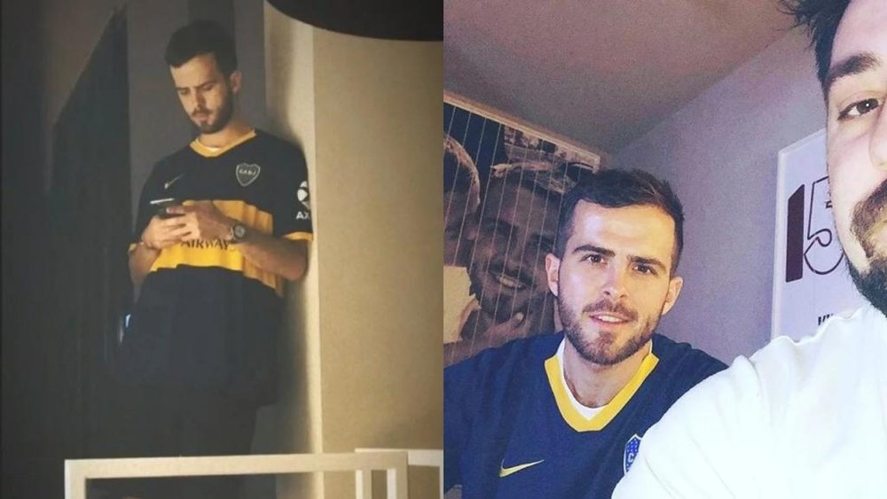 Pjanic pose avec le maillot de Boca. Instagram/miralem_pjanic