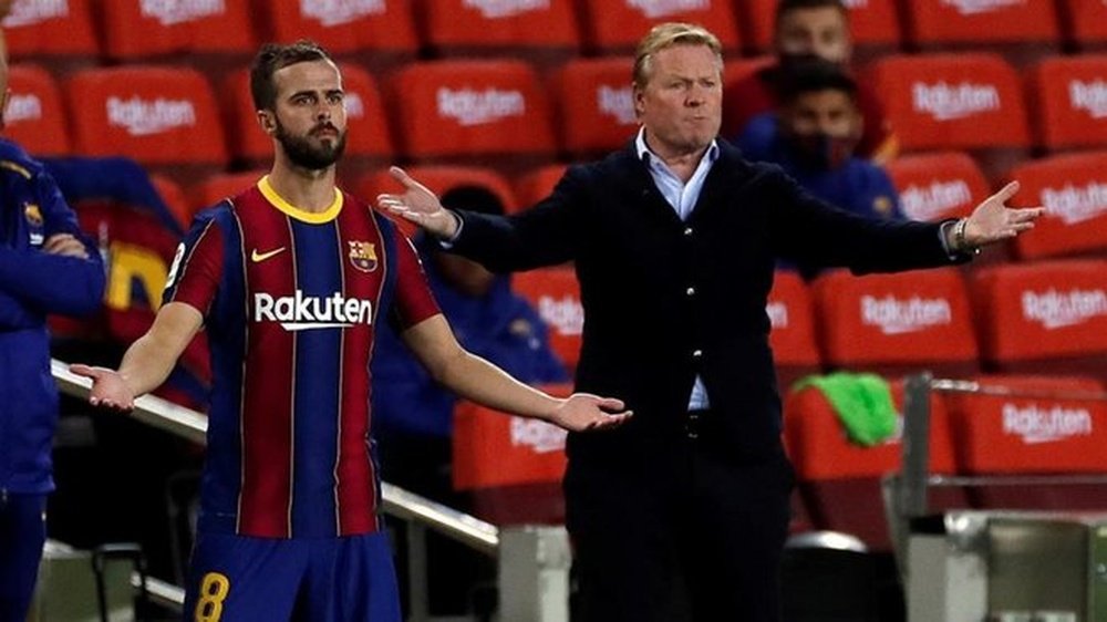 Miralem Pjanic and Ronald Koeman are happy with Barca's youth. EFE