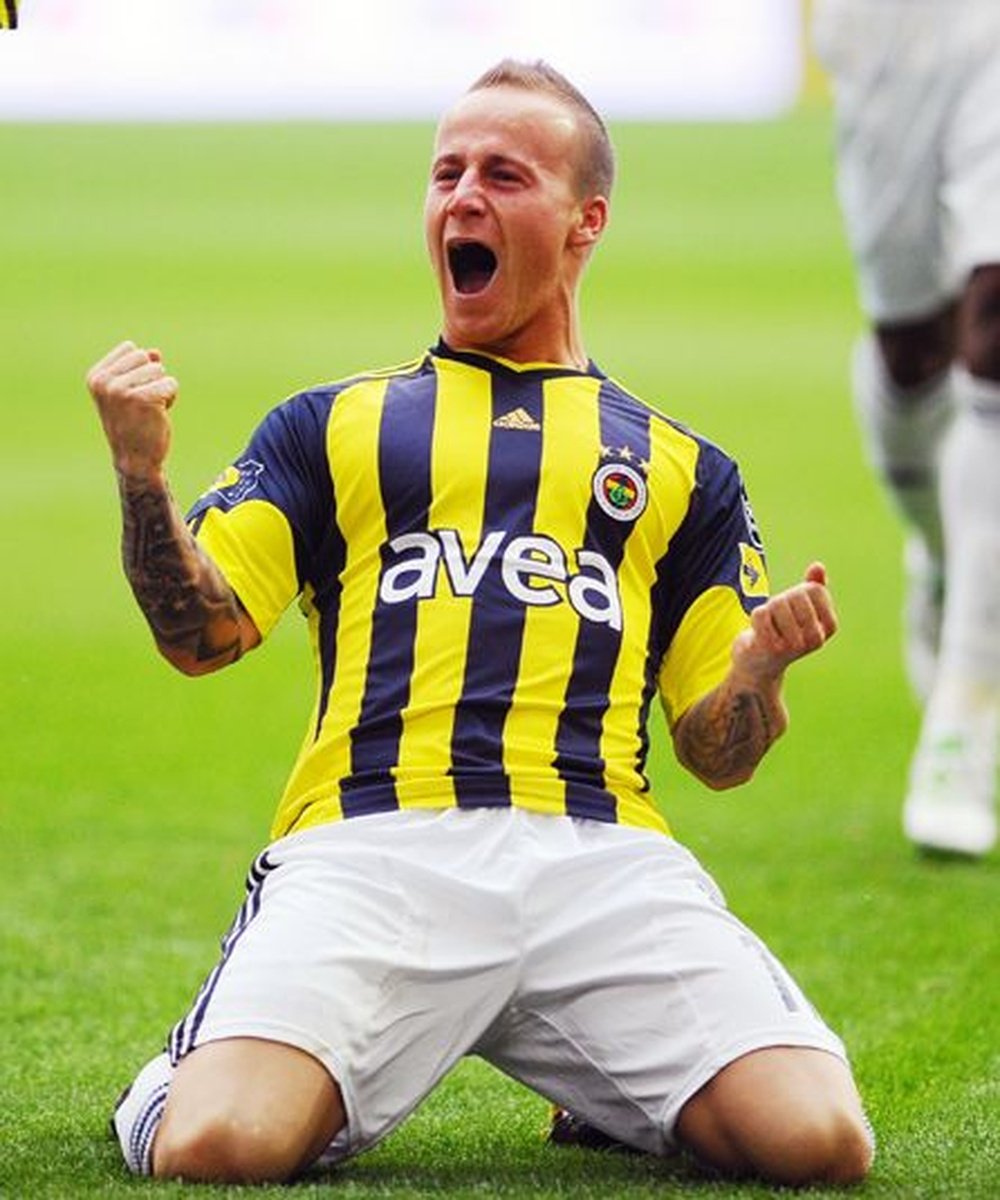 Miroslav Stoch celebra un tanto anotado con el Fenerbahçe. Fenerbahce