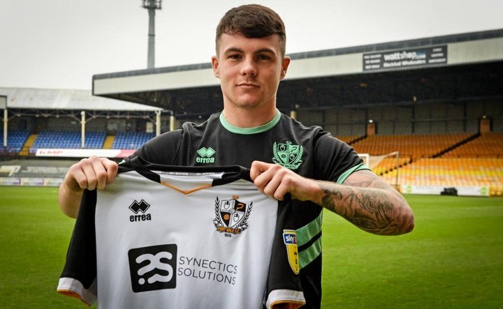 Clark vuelve al Port Vale como cedido