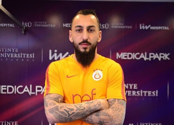 Mitroglou se marcha cedido al Galatasaray