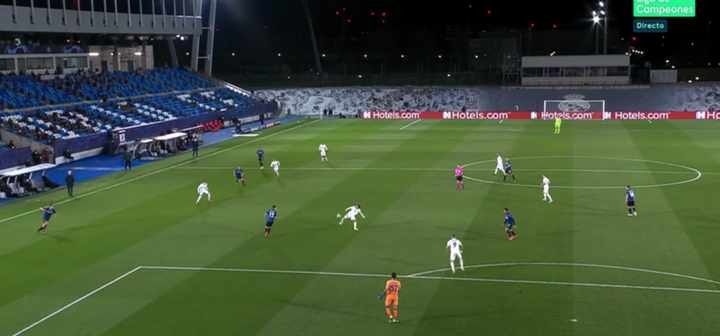 Sportiello gifts ball to Modric and Benzema makes it 1-0