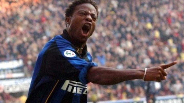 Brilló en el Inter y terminó creando un equipo en su país para poder jugar