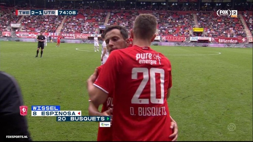 Oriol Busquets a fait ses débuts face à Twente. Capture/SkySports