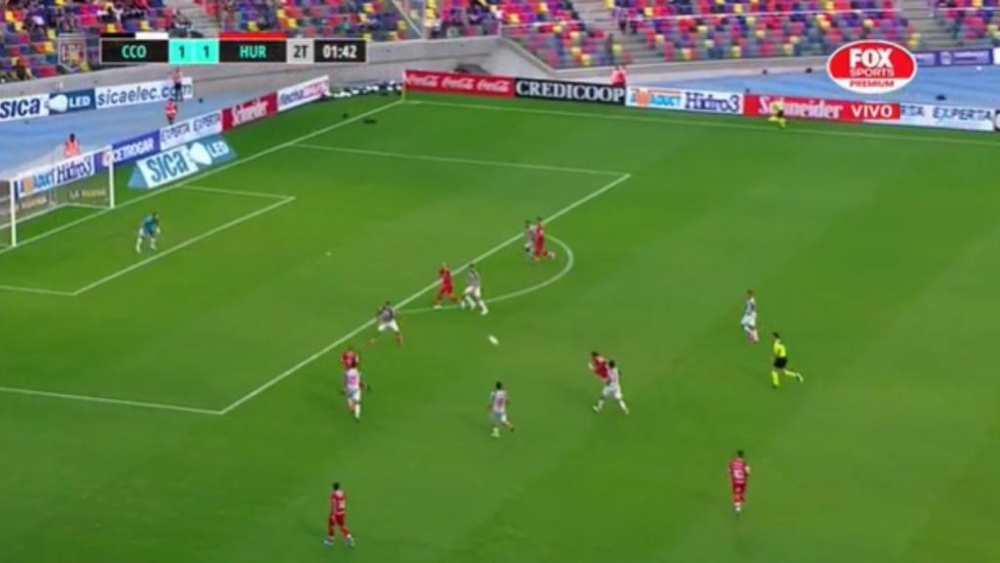Ibáñez marcó un golazo tremendo para dar la victoria a Huracán. Captura/FoxSports