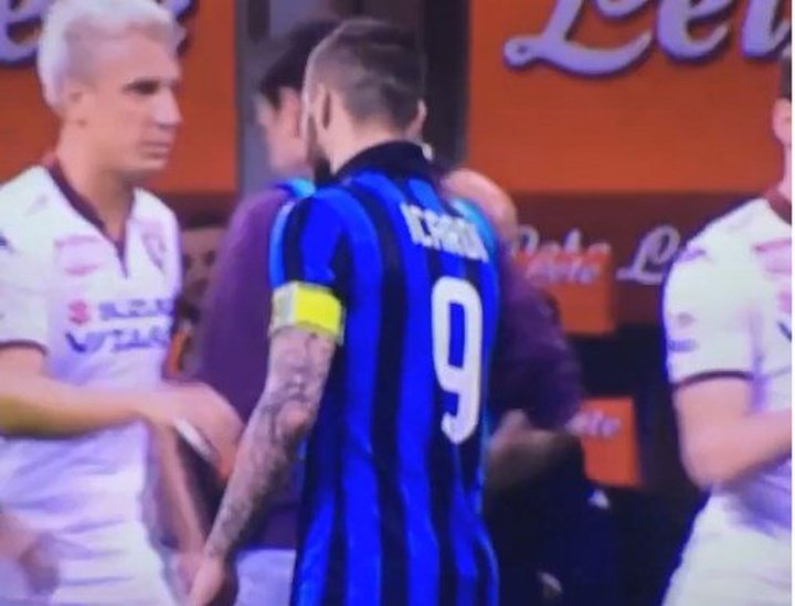 Maxi Lopez and Mauro Icardi refuse to shake hands and make up