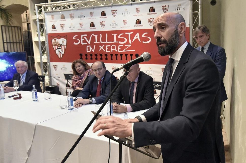Monchi confía en que se hará una buena plantilla. SevillaFC