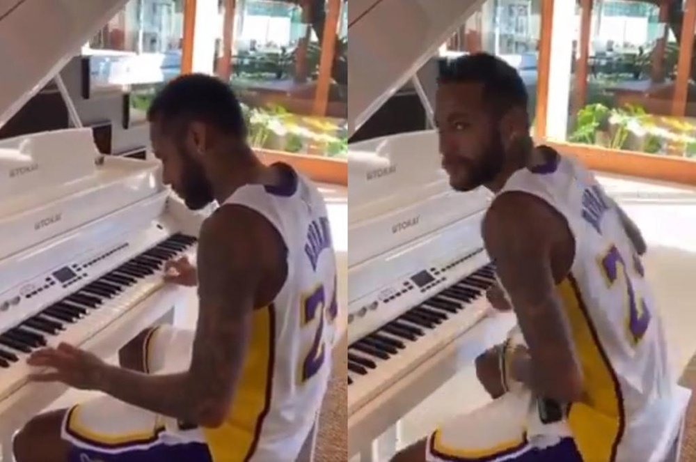 Neymar was playing the piano. Instagram/neymarjrsiteoficial