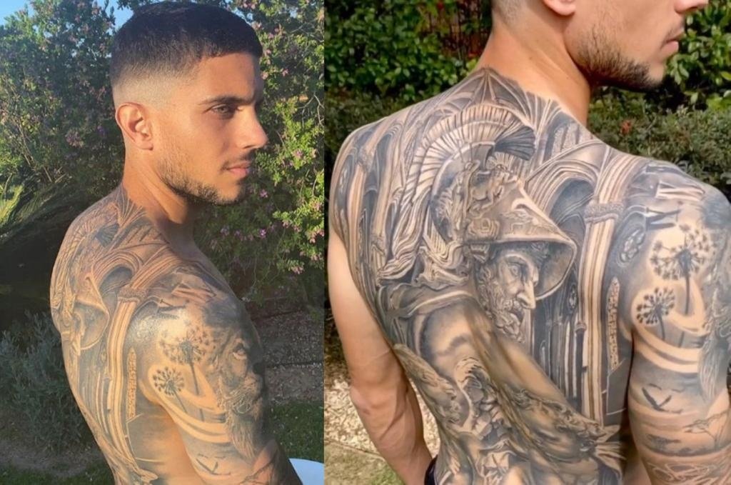 Bartra se tatuó toda la espalda. Instagram/marcbartra