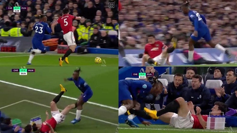 Le coup de Maguire à Batshuayi que la VAR n'a pas sanctionné. Capture/DAZN