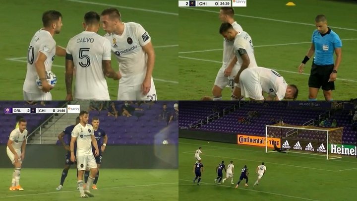 Medrán argues with teammate to hit penalty and ends up missing!