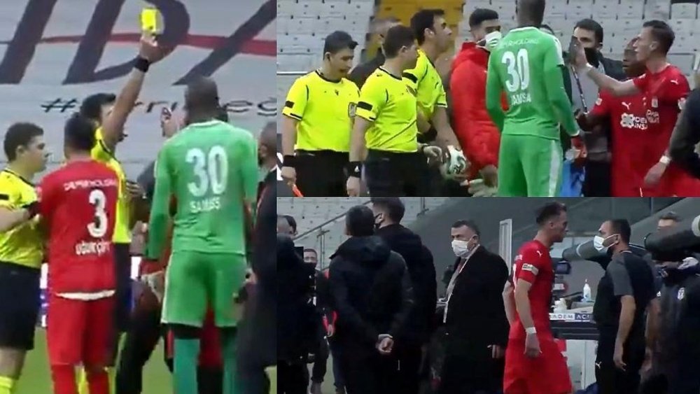 Sivasspor captain sent off for showing mobile to referee. Screenshot