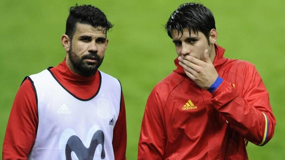 Morata recordó una patada brutal que le dio a Costa durante un derbi en el Calderón. EFE