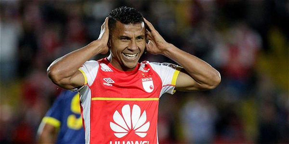 Morelo, celebrando un gol con la camiseta de Independiente de Santa Fe. Twitter
