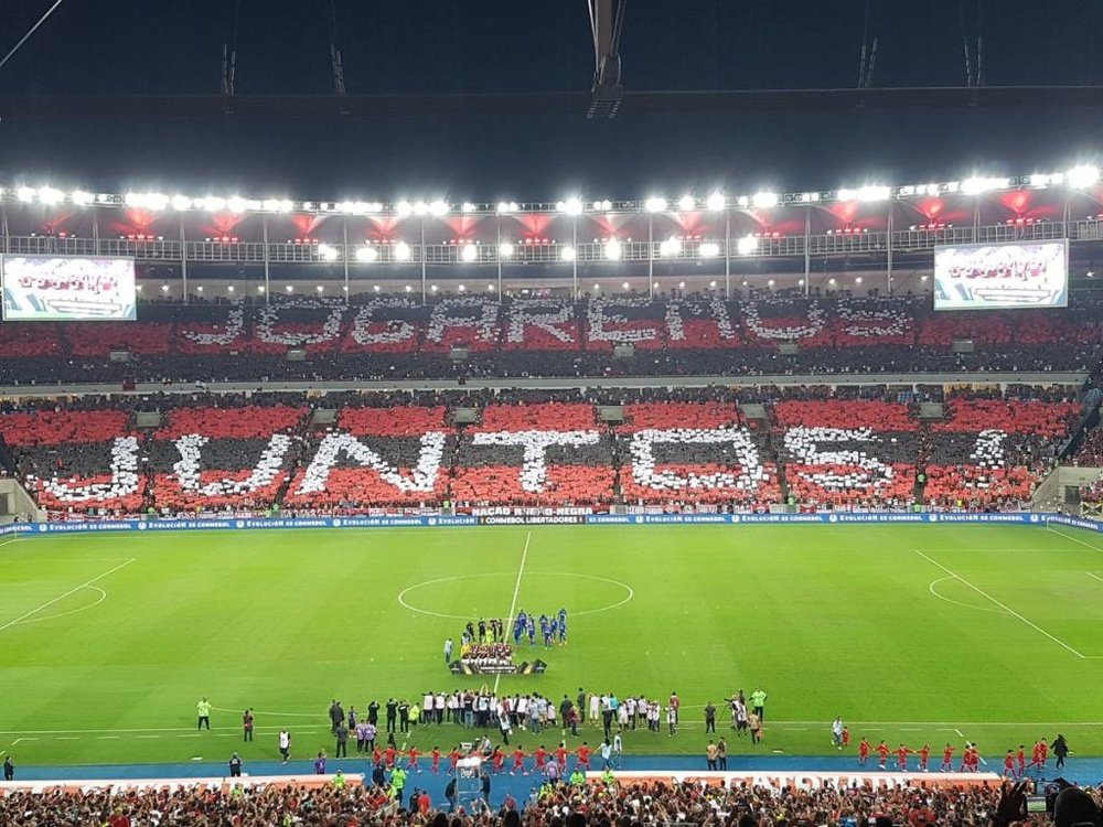 El espectacular mosaico de la afición de Flamengo. Twitter/marcelobaltar1
