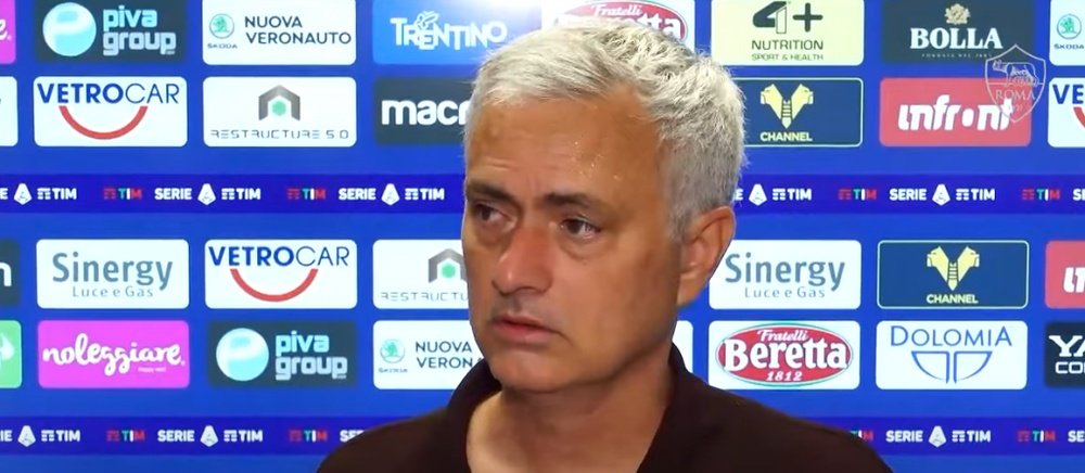 Mourinho sufrió su primera derrota como entrenador de la Roma. Captura/OfficialASRoma