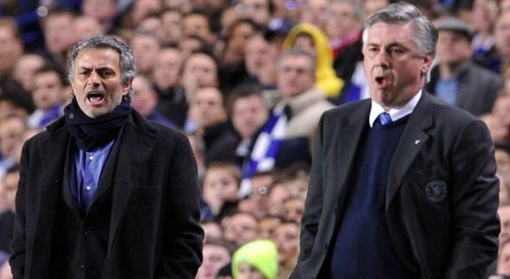 Mourinho quebrará as regras para abraçar Ancelotti.  AFP