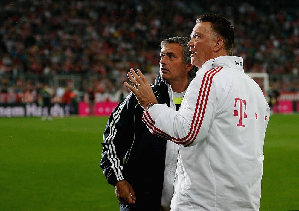 Mourinho y Van Gaal... ¿Presente y futuro del United?