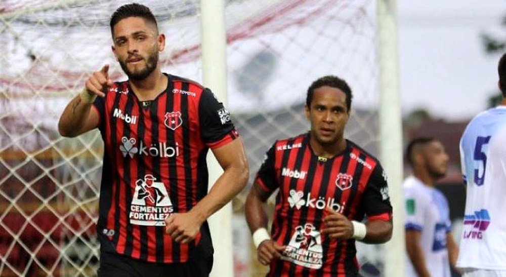 Alajuelense amplia su ventaja. LDA