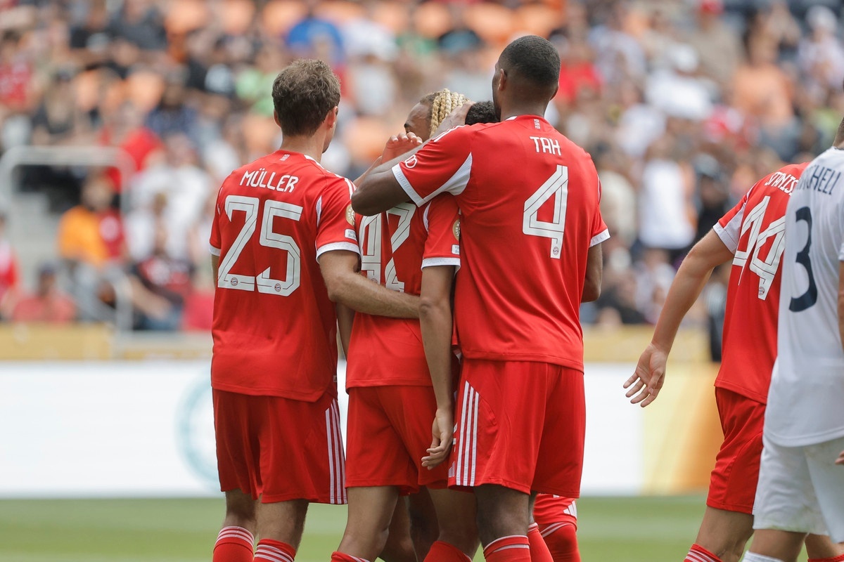 Jonathan Tah Bayern Múnich Auckland City