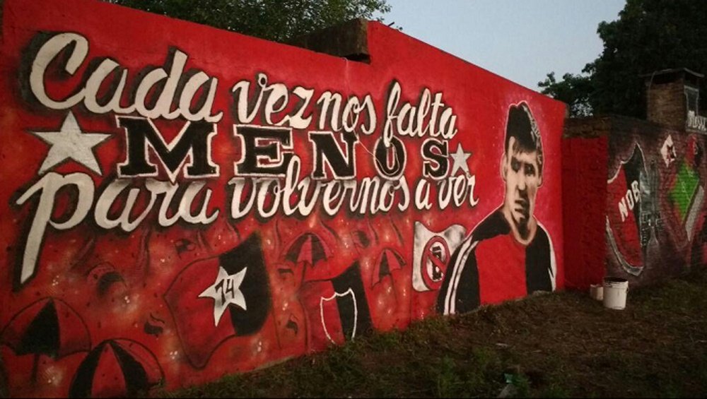 Mural que los aficionados de Newells han pintado para Leo Messi. Newells