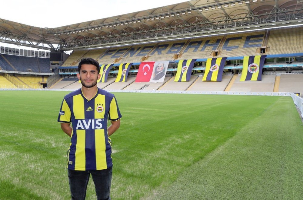 Murat Saglam es nuevo jugador del Fenerbahçe. FenerbahçeSK
