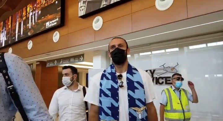 Muriqi now in Rome to sign for Lazio