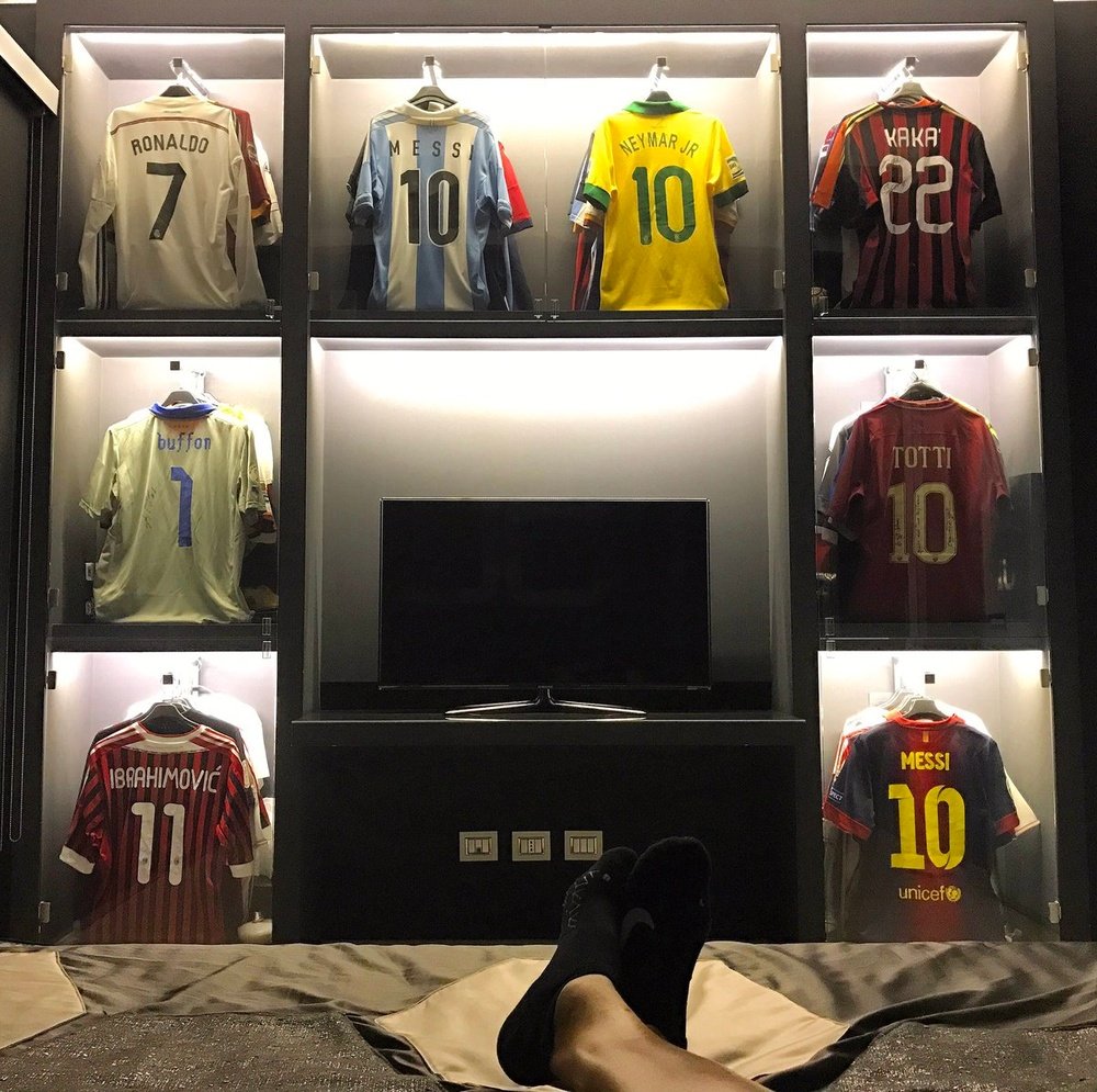 El Shaarawy's shirt collection. Twitter