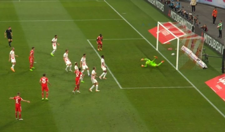 Primer gol sin Lewandowski: Musiala estrenó la cuenta del Bayern