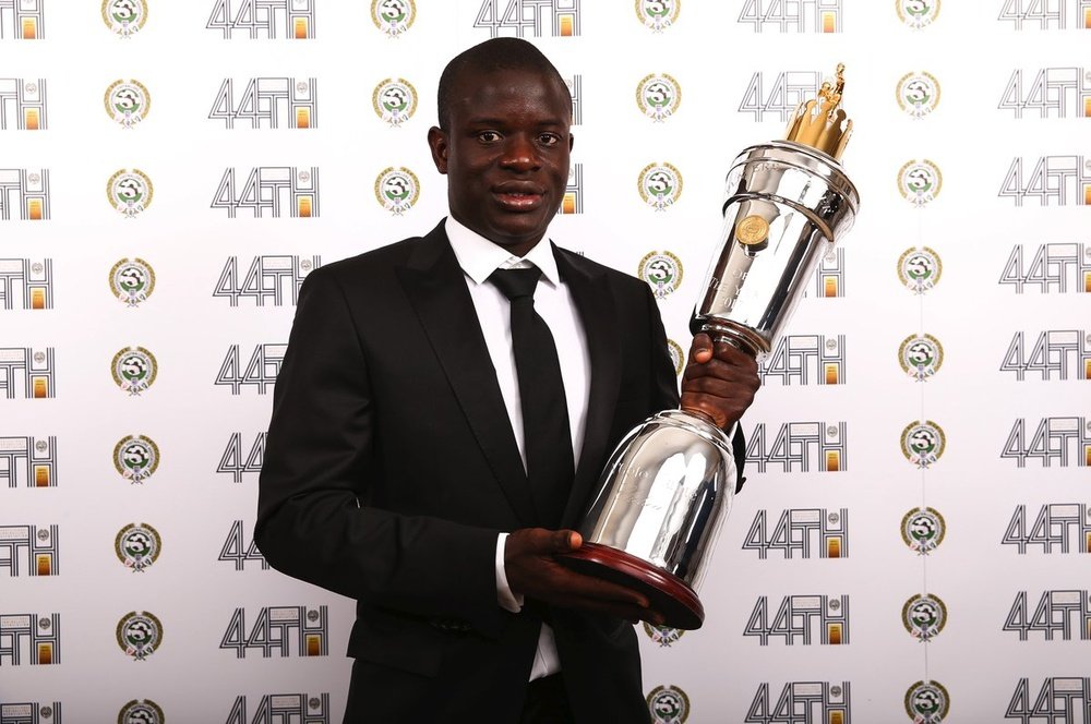 O melhor jogador da Premier League 2016/2017: N'Golo Kanté. PFA