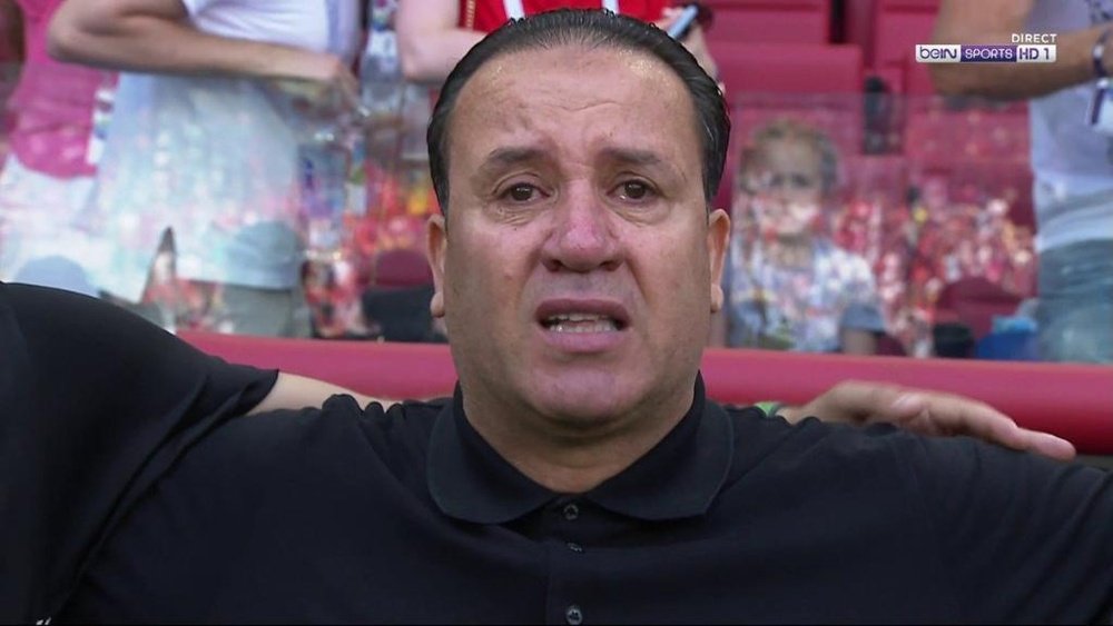 El entrenador de Túnez rompió a llorar. Captura/BeINSports