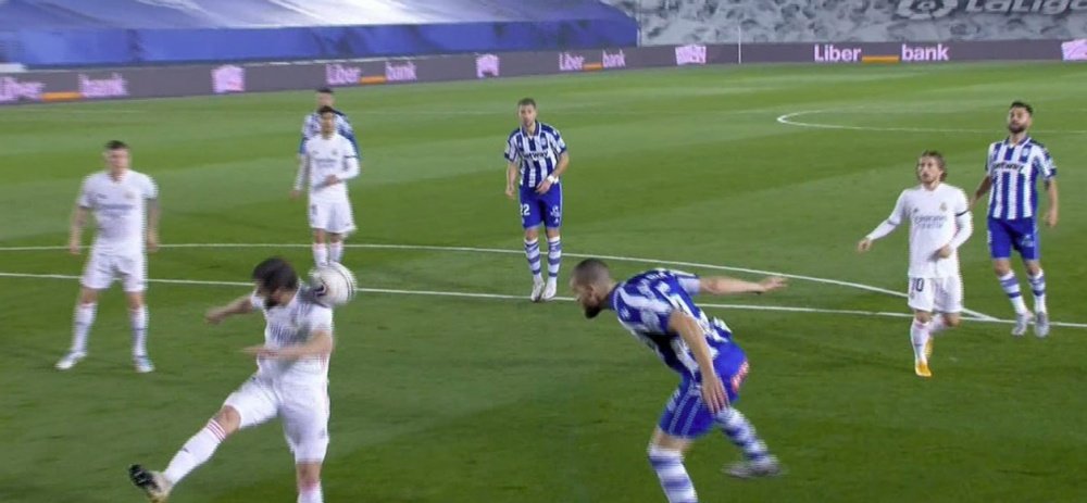Nacho was wrongly penalised for handball. Screenshot/MovistarLaLiga