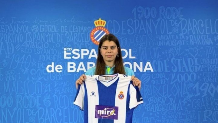 Karpova llega al Espanyol hasta 2021
