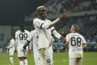 Victor Osimhen and Khvicha Kvaratskhelia netted five between them as Napoli thumped Sassuolo 6-1 on Wednesday, harking back to the thrilling partnership which won last season's Serie A title.