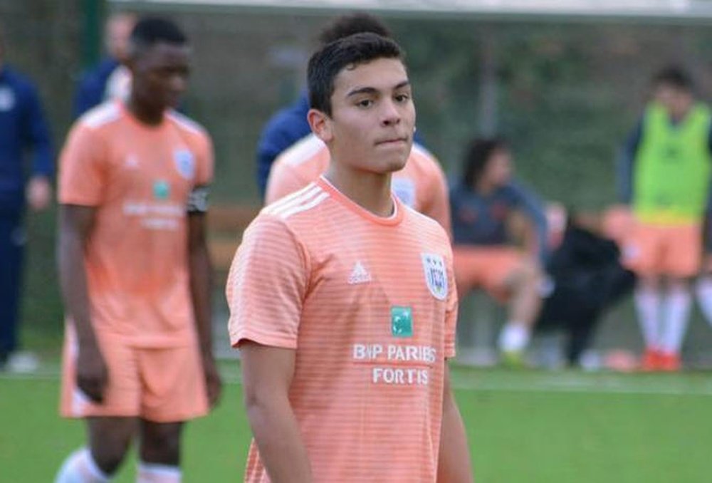 El Valencia se fija en Mehssatou, de 16 años. Instagram/naye11.m